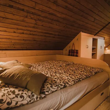 Lazec Country House Holiday home Pluznje