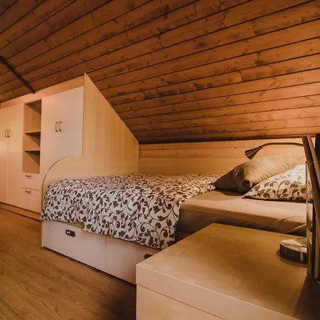 Lazec Country House Pluznje