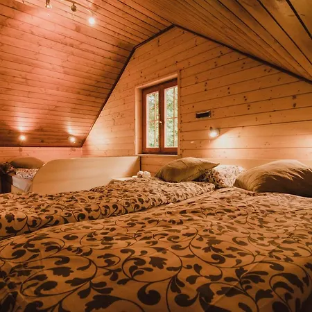 Holiday home Lazec Country House Pluznje